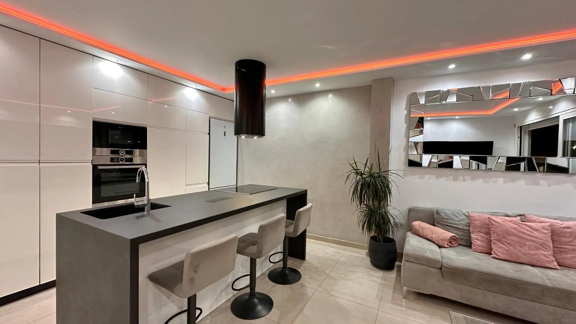 Apartamento Luxury House Atlantico Private Heated Pool Costa Adeje  0*, Costa Adeje (Tenerife)